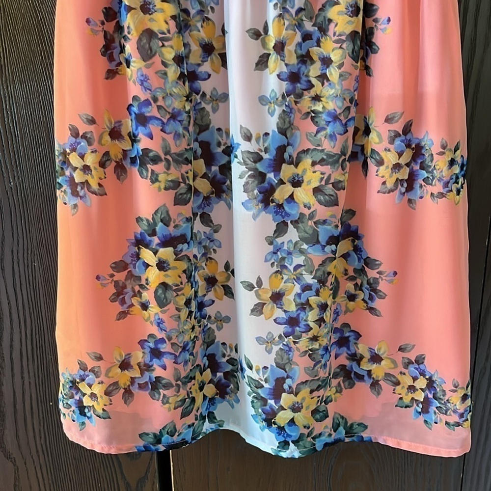 City Triangle dress. Size Small. - Picture 5 of 10